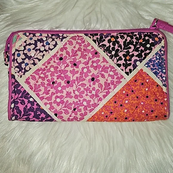 Sold Vera Bradley w/RFID  long wallet - Picture 3 of 9